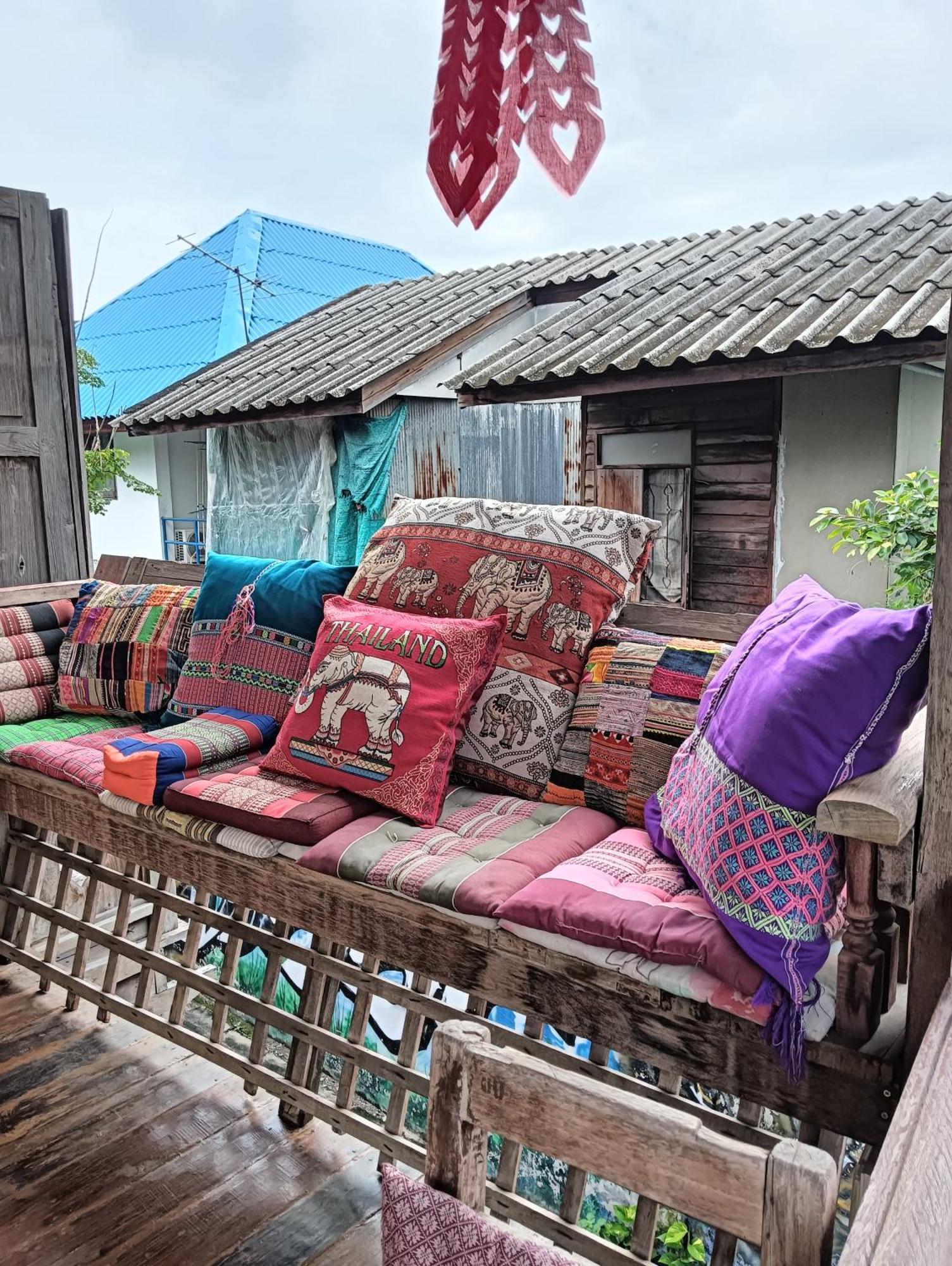 Huen Chiang Man Hostel (Adults Only) チエンマイ エクステリア 写真