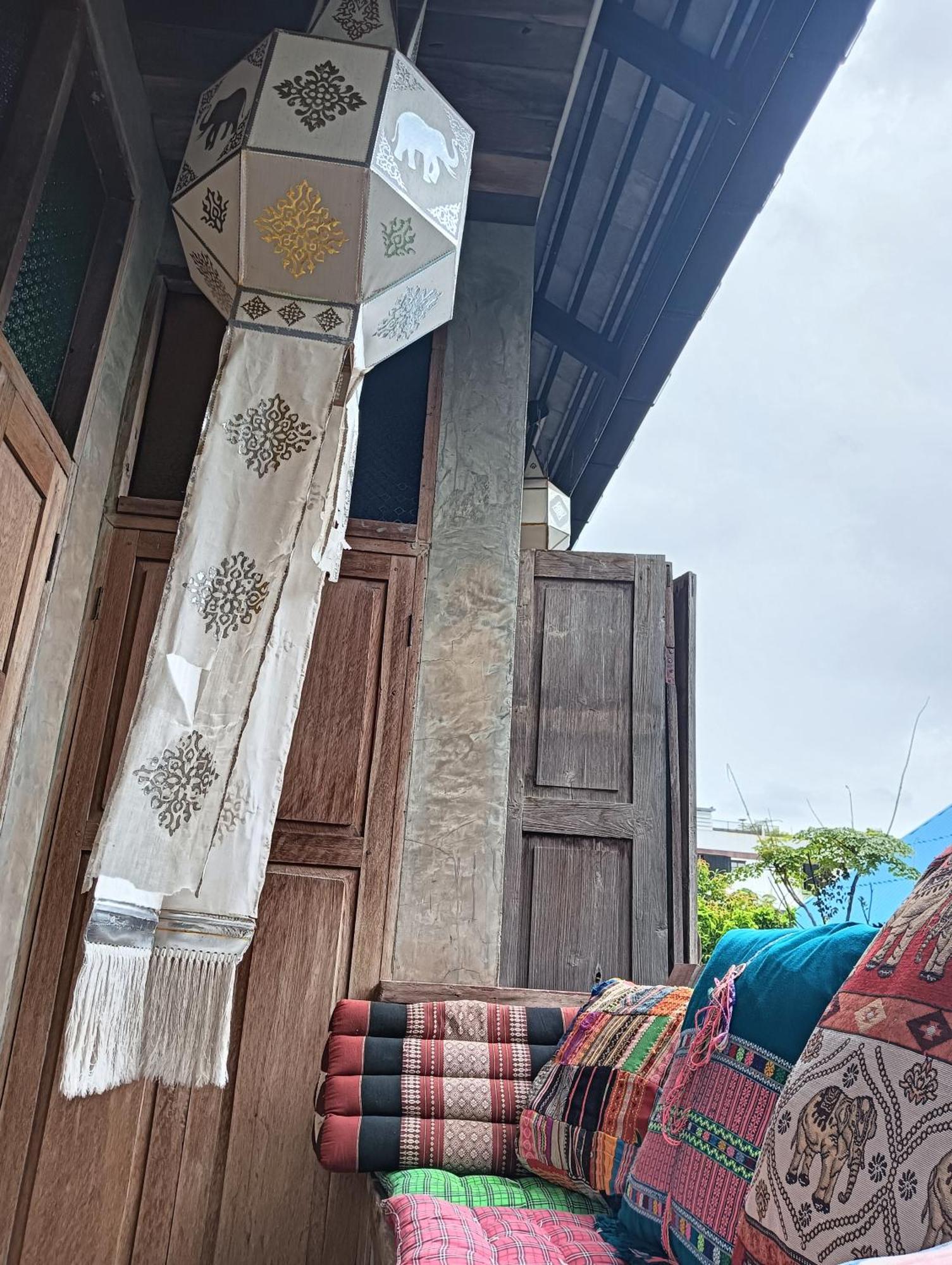 Huen Chiang Man Hostel (Adults Only) チエンマイ エクステリア 写真