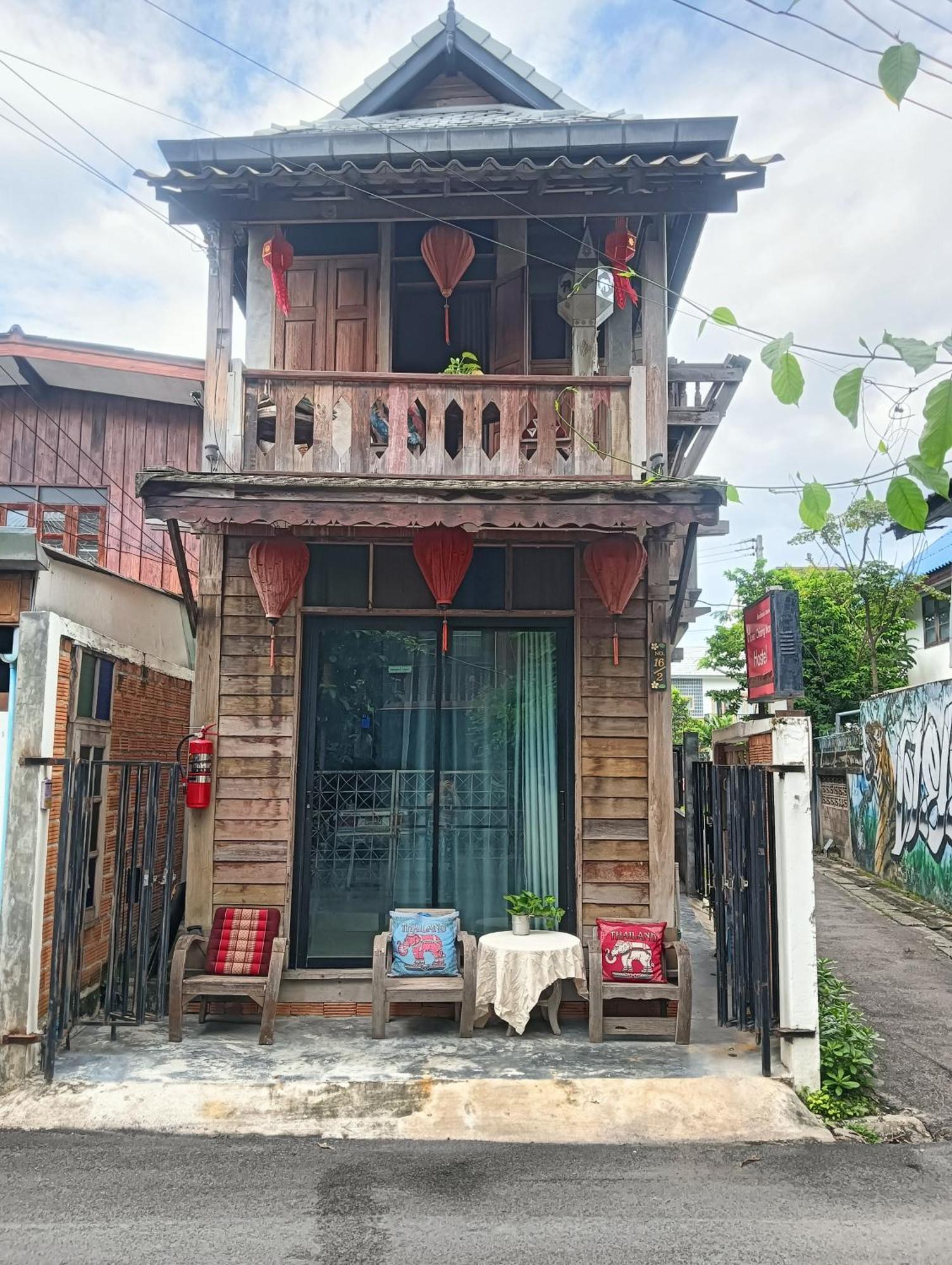 Huen Chiang Man Hostel (Adults Only) チエンマイ エクステリア 写真