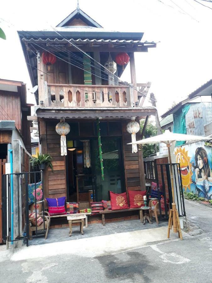 Huen Chiang Man Hostel (Adults Only) チエンマイ エクステリア 写真